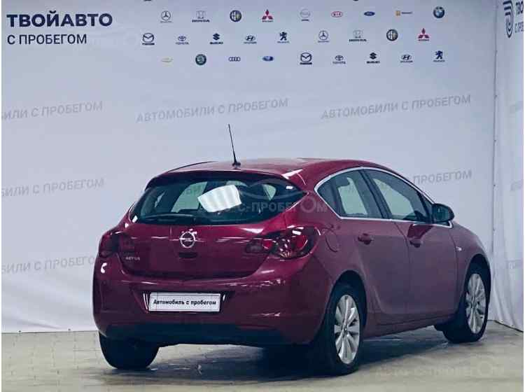 Opel Astra J